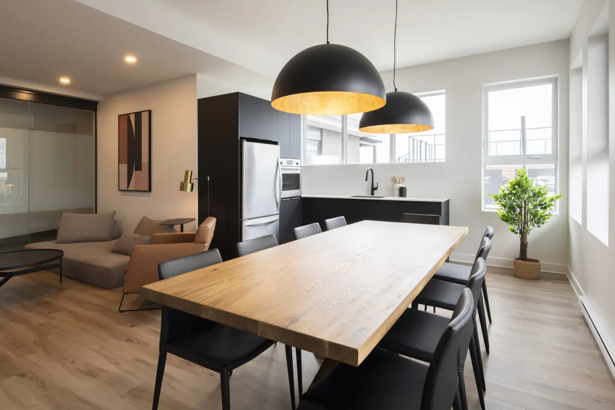 Chalet urbain avec grande table et cuisine partagée