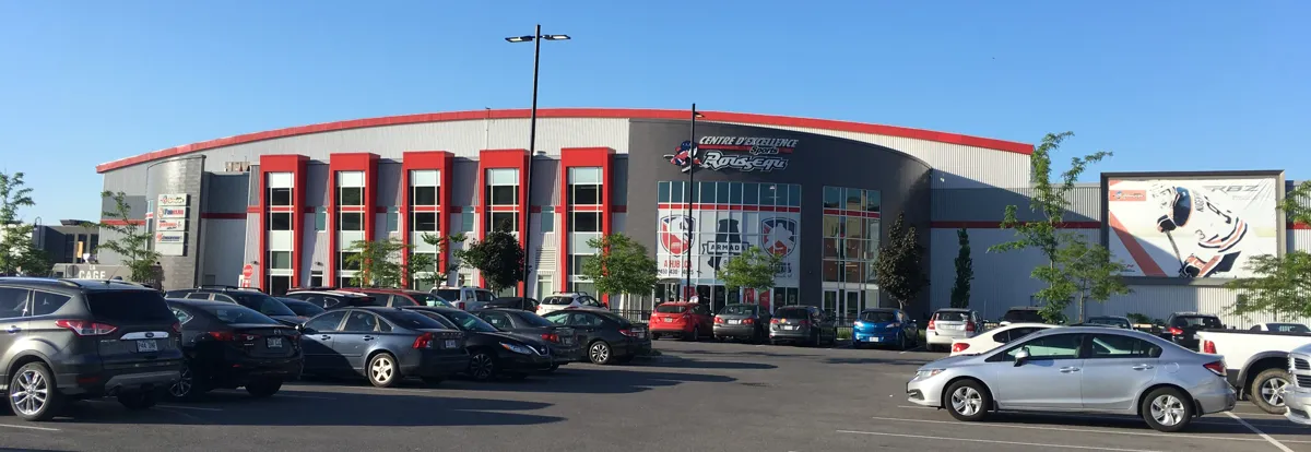 Le Centre d'excellence Sports Rousseau, construit sur l'ancien terrain de l'usine
